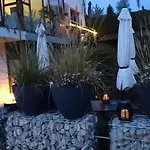 Bed & Breakfast K82 &