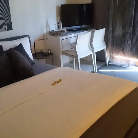 K82 & Bed and Breakfast 4*