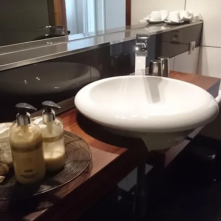 K82 & Bed and breakfast Kirchentellinsfurt