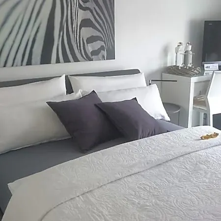 K82 & Bed & Breakfast 4*