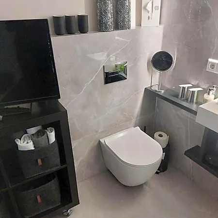 Bed & Breakfast K82 &