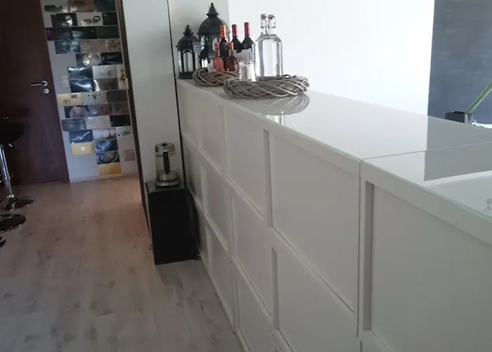 לינה וארוחת בוקר K82 &