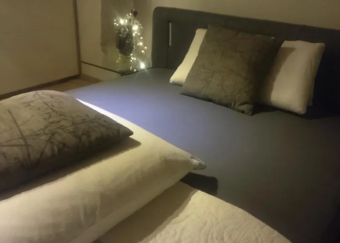 לינה וארוחת בוקר K82 &